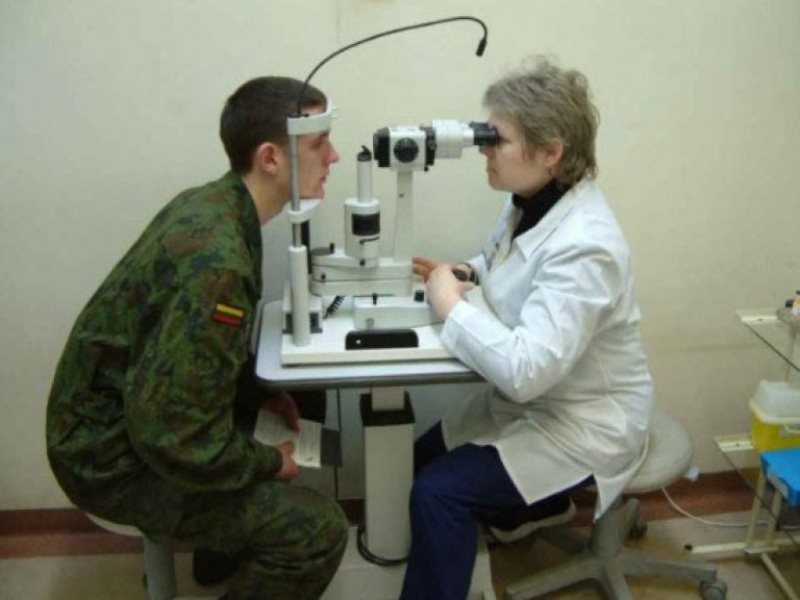 Военные с плохим зрением