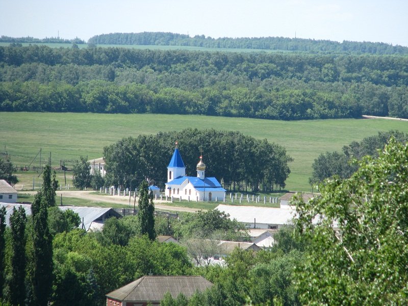 Храм в селе Приречное