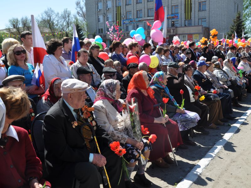 Погода саратовская аркадакский. 9 Мая Аркадак Саратовской области. Аркадак люди. Аркадак 2021. Аркадак праздник.