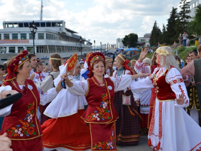 Братских народов союз. Союз братских народов. Братские народы. Братские народы фото. Народов Поволжья Союз вековой.