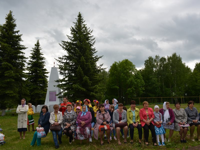 Погода в дубенках мордовия. Енгалычево Мордовия Дубенский район лагерь. Администрация Дубенки. Республика Мордовия село Дубенки 2011 год. Енгалычевский лагерь в Дубёнках.