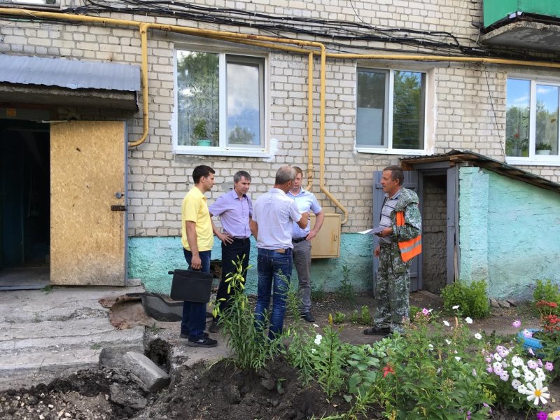 Село синенькие саратовской. Синенькие Саратовская область Саратовский район. Директор СОШ синенькие Саратовская.