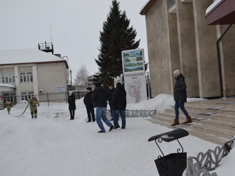 Погода в краснощеково алтайского. Краснощеково райцентр. МФЦ Краснощеково. Гостиница в Краснощеково Алтайский край. Пожарная часть 69 Краснощеково Алтайский край.