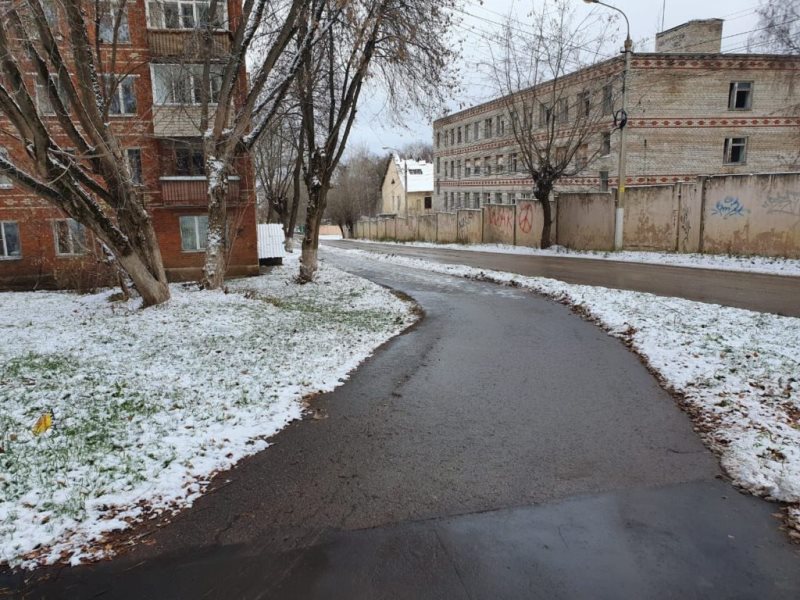 Погода на сегодня на дмитровском. Снег в Дмитрове. Лобня снег. Снегопад в Дмитрове. Приведем в порядок улицу.