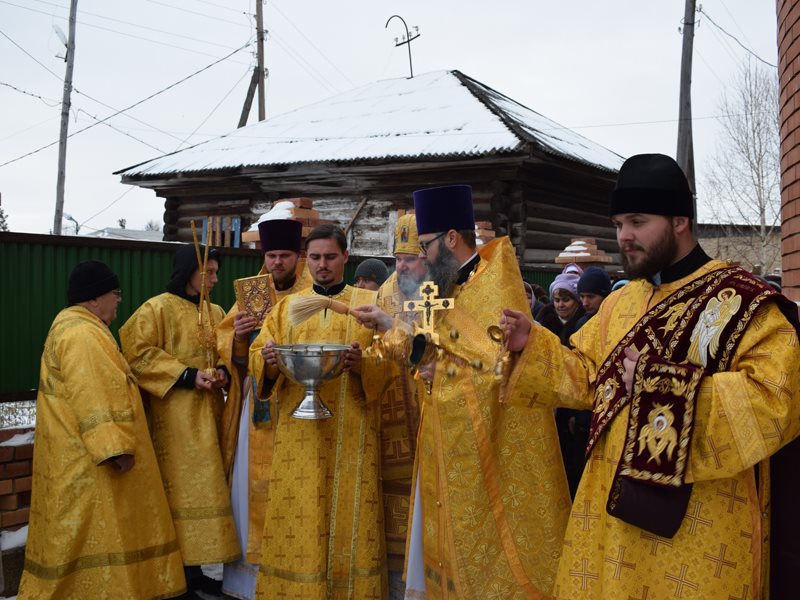 Погода агинское красноярского. Агинское Саянский район Красноярский край. Церковь Агинское Саянский район. С Агинское Красноярский край Церковь. Агинское Красноярский край население.