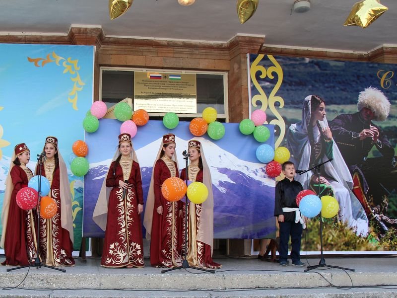 Карагач прохладненский. Село карагач Прохладненский район. Карагач село Кабардино-Балкария. Село карагач Прохладненский район Кабардино Балкария. Карагач дом культуры.