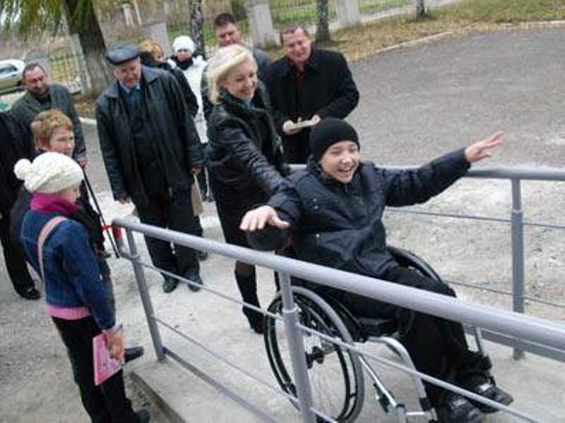Поддержка общество инвалидов. «Всероссийское общество инвалидов» Ириной Дороховой. Пандусы для детей инвалидов. Организация пандусов для инвалидов. Социальная поддержка инвалидов.