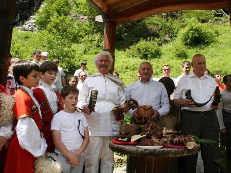 Традиции северной осетии. Северная Осетия застолье. Балдаран осетинский праздник. Реком праздник Северной Осетии. Куывд осетинский.