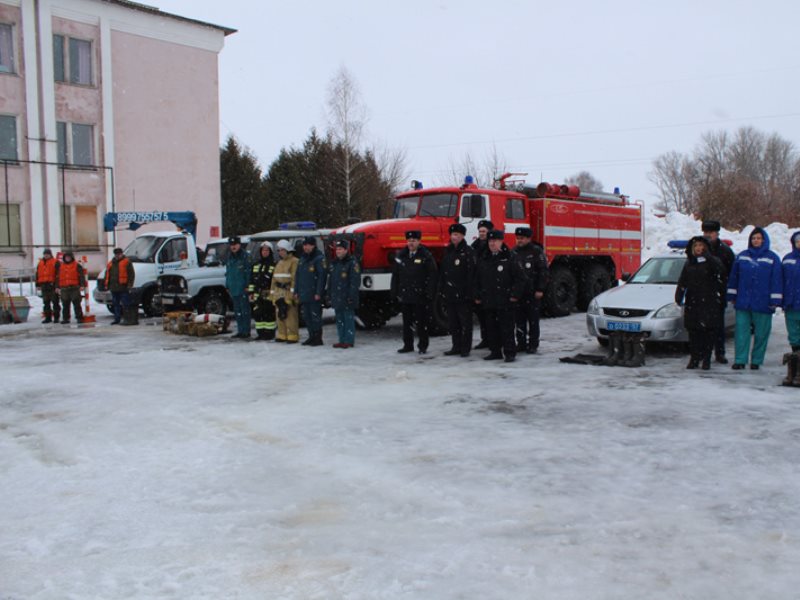 Новости орл обл. Залегощенская ЦРБ. Пожарная часть Залегощенского района. Залегощенская ЦРБ Орловской области. Авария в Залегощенском районе.