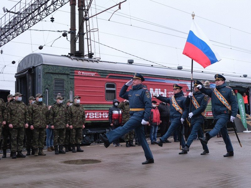 1 мая жд. Поезд Победы в Нижнем Новгороде. Поезд армия народа. Что такое эшелон в армии. Поезд Победы Великий Новгород.