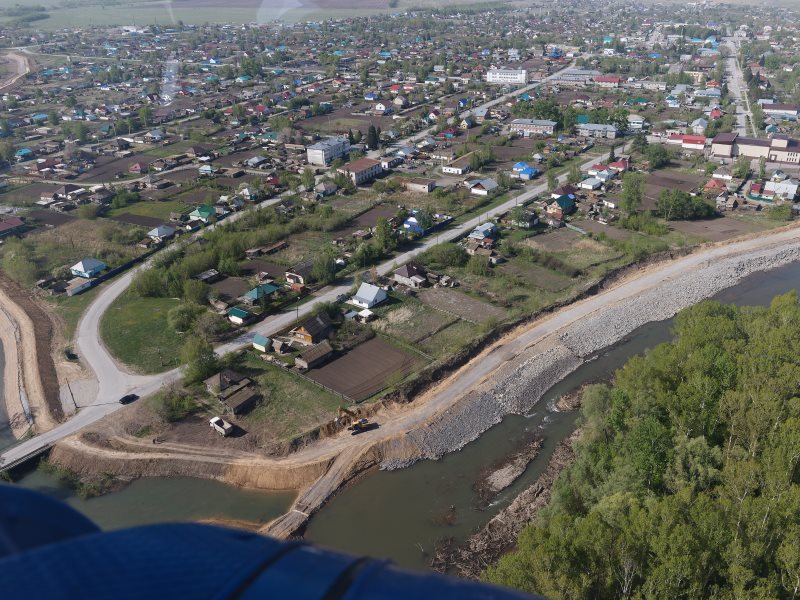 Краснощеково алтайский край наводнение. Дамба Краснощеково. Село Краснощеково. Алтайский край село Краснощеково ближайший город. Фото полиции в Краснощеково Алтайский край Краснощеково.