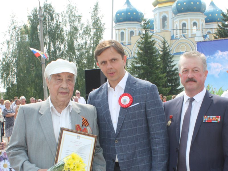 Орловская область ветераны. Минушкин Болхов. Сапелкин Виктор Григорьевич Болхов. Виктор Данилов Болхов. Минушкин Иван Михайлович Болхов.